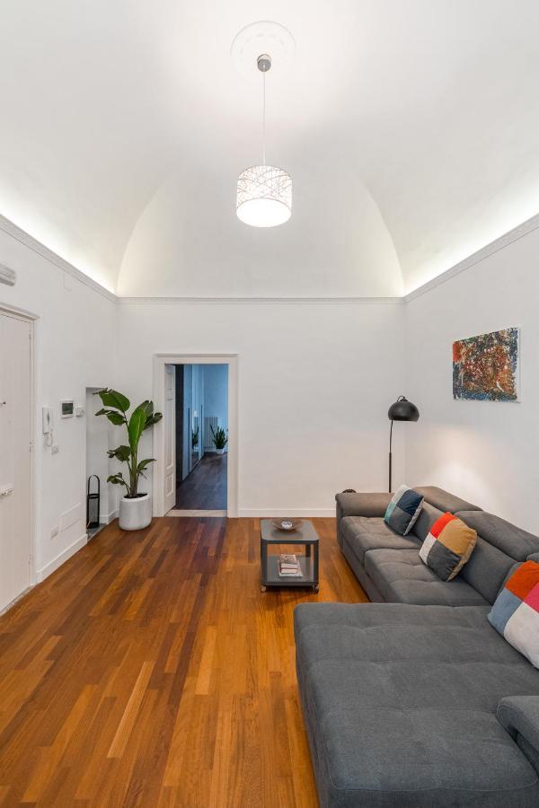 Apartamento Casa Dei Visionari Bari Exterior foto