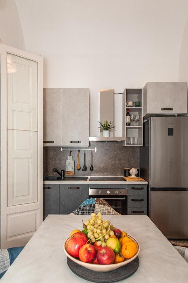 Apartamento Casa Dei Visionari Bari Exterior foto