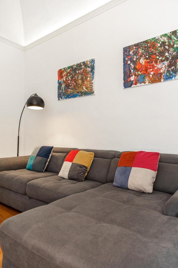 Apartamento Casa Dei Visionari Bari Exterior foto